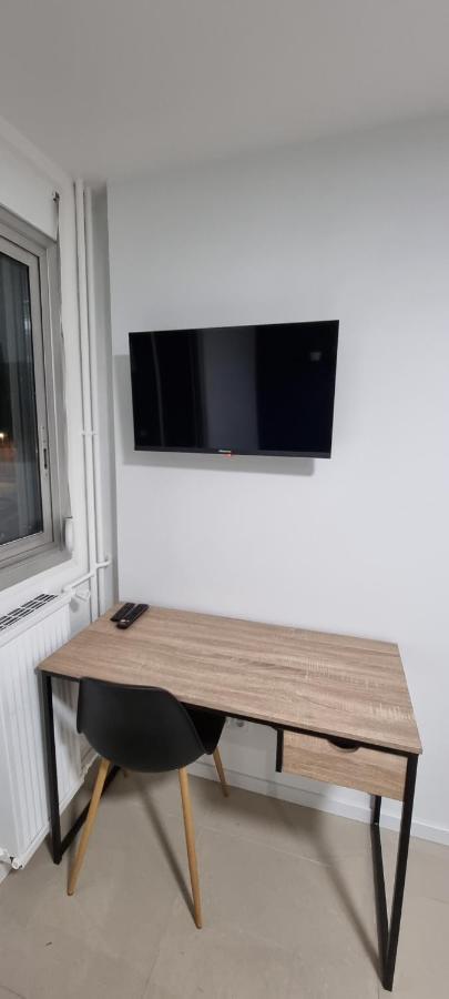 Chambres Avec Douche Privative Dans Appartement Partage - Metro - Wifi Toulouse Exterior photo